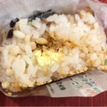 セブン-イレブン 発芽雑穀米おむすび おかかクリームチーズ 商品写真 3枚目