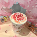 タリーズ トムとジェリー 桜舞う苺カフェラテ 商品写真 3枚目