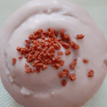 セブン-イレブン 桜と苺のしっとりロール 商品写真 5枚目