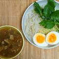 イオン トップバリュ 北海道産小麦100％ 生ラーメン 太麺 商品写真 3枚目