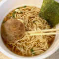 セブン＆アイ セブンプレミアムゴールド 飯田商店 しょうゆらぁ麺 商品写真 4枚目