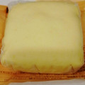 ファミリーマート ファミマ・ベーカリー まるでバターな蒸しケーキ 商品写真 3枚目