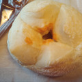 ローソン とろ～りチーズのもちもちとした白いパン 商品写真 3枚目