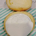 ローソン Uchi Cafe’ Uchi Café×Milk MILKマリトッツォ 生クリームチーズ 商品写真 3枚目