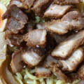 ローソン 肉盛こだわり三層麺 冷し醤油ラーメン 商品写真 2枚目