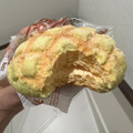 セブン-イレブン 北海道産メロンのホイップメロンパン 商品写真 1枚目