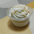 ローソン Uchi Cafe’ おぼれクリームのバニラシフォンケーキ 商品写真 4枚目