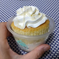ローソン Uchi Cafe’ おぼれクリームのバニラシフォンケーキ 商品写真 1枚目