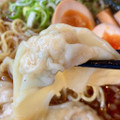 丸源 熟成醤油 月見肉ワンタン麺 商品写真 3枚目