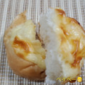 ヤマザキ BAKE ONE こんがりチーズマヨパン 商品写真 3枚目