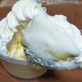 セブン-イレブン 塚田牛乳使用 たっぷりクリームのミルクプリンケーキ 商品写真 3枚目