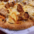 ピザハット ザクごろチキンのオーロラソースピザ 商品写真 1枚目