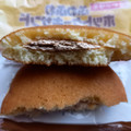 ヤマザキ ふわふわホットケーキサンド コーヒー風味クリーム 雪印コーヒー風味 商品写真 2枚目