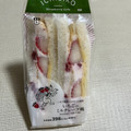 ローソン ICHIBIKO監修 いちごのミルクレープ風サンド 商品写真 1枚目