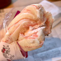 ローソン ICHIBIKO ツイストホイップサンド いちごミルク 商品写真 4枚目