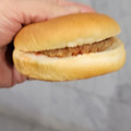 ヤマザキ とろ～りとしたチーズのハンバーガー 商品写真 5枚目