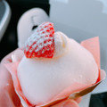シャトレーゼ とちおとめ種苺使用 苺のもちふわケーキ大福 商品写真 3枚目
