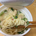 セブン＆アイ セブンプレミアム ワンタンラーメン とんこつ味 商品写真 3枚目