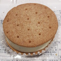 ローソン Uchi Cafe’ 生チーズケーキサンド 商品写真 1枚目