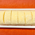ローソン Uchi Cafe’ もち食感ロール 北海道産生クリーム入り 商品写真 1枚目