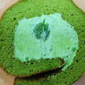 シャトレーゼ 糖質50％カットの抹茶ロール 商品写真 4枚目