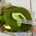 セブン-イレブン 宇治抹茶ロールケーキ 商品写真 2枚目