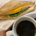 カフェ・ベローチェ モーニングA トーストサンド とろ～りチーズ＆ツナ チェダーチーズ 商品写真 2枚目
