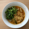 明星食品 ロカボNOODLESおいしさプラス ピリ辛酸辣湯 商品写真 2枚目