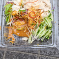 セブン-イレブン 蒸し鶏とたまごのバンバンジーサラダ 商品写真 4枚目