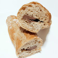 ウェルシア からだwelcia 国産大麦粉を使ったフランスパン 生チョコクリーム 商品写真 2枚目