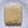 ファミリーマート ファミマ・ベーカリー しっとりなめらかチーズケーキ 商品写真 3枚目