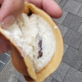 ローソン Uchi Cafe’ どらもっち あんこ＆ホイップ 商品写真 1枚目