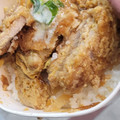 セブン-イレブン 熟成肉のロースかつ丼 商品写真 2枚目