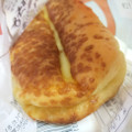 ヤマザキ チーズパン 銚子電鉄のぬれ煎餅入り 商品写真 2枚目