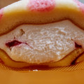 ローソン Uchi Cafe’ もち食感ロール いちご＆レアチーズ 商品写真 5枚目