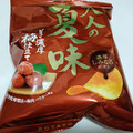 山芳製菓 ポテトチップス 大人の夏味 濃厚辛口梅仕立て 商品写真 1枚目