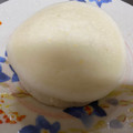セブン-イレブン 北海道産クリームチーズ使用 ふわもちレアチーズどら 商品写真 4枚目