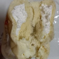 ファミリーマート ファミマ・ベーカリー たっぷりレアチーズクリームパン 商品写真 4枚目