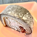 ローソン Uchi Cafe’ お餅で巻いたもち食感ロール ごま＆あんこ 商品写真 1枚目