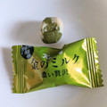 カンロ 金のミルクキャンディ 濃い贅沢 抹茶ラテ 商品写真 1枚目