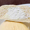 ヤマザキ チーズクリームパン 商品写真 3枚目