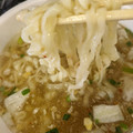 寿がきや 生姜香る 背脂コク塩ラーメン 商品写真 2枚目