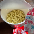 三養ジャパン カルボナーラブルダック炒め麺 商品写真 5枚目