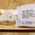 ナチュラルローソン 鮭と野沢菜の発芽米入りおこわおにぎり 商品写真 4枚目