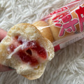 ヤマザキ 薄皮 あまおう苺ジャム＆練乳クリームパン 商品写真 5枚目