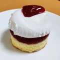 ローソン Uchi Cafe’ ぽってりクリームのショートケーキ 商品写真 3枚目