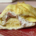 ローソン Uchi Cafe’ いちごとベイクドチーズのクレープ 商品写真 2枚目