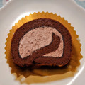 セブン-イレブン ふわっと食感のチョコロールケーキ 商品写真 3枚目