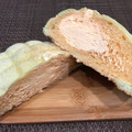 ヤマザキ 大きな赤肉メロンパン メロンホイップクリーム 商品写真 4枚目