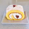 カンパーニュ 湘南パティスリー 桜のモンブランロールケーキ 商品写真 3枚目